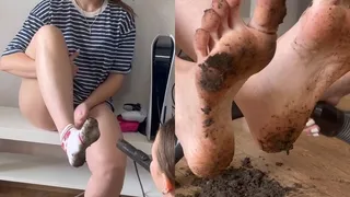 Cleaning up my friend's dirty feet