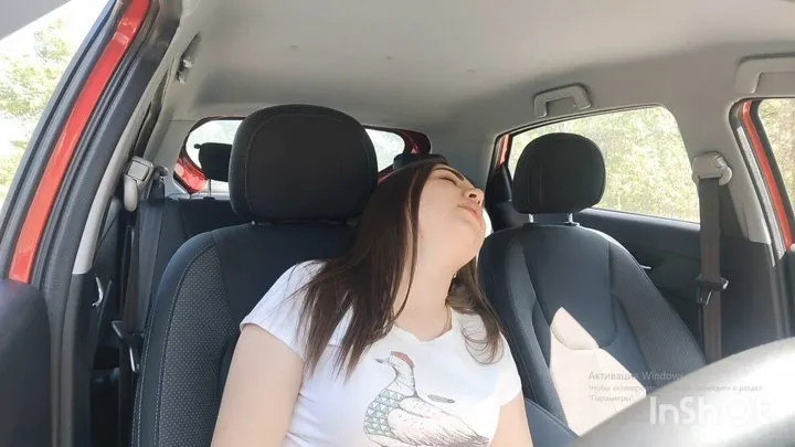 Dominant snoring inside the car