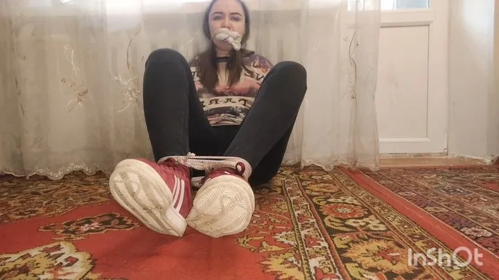 Bondage, mouth gag, bare feet, wank instruction!!!