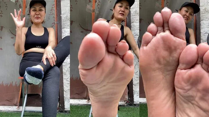 Stinky Feet in your Face1