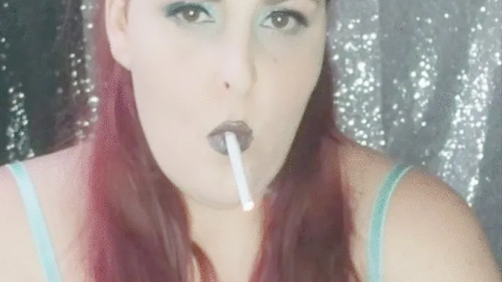 Smokey slut in her favorite color, smoking and playing with a Eve 120