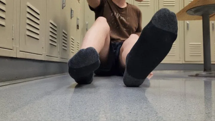 Risky video of my sweaty soles in a locker room