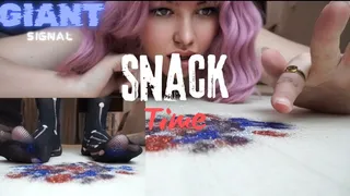 snack time unawear giantess