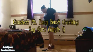 Giantezz Lucy B Crushing Toy Carz (Angle 1)