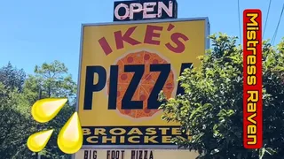 IKES PIZZA TOILET