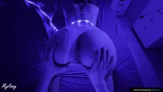 Fucked new girlfriend in the neon light at her house