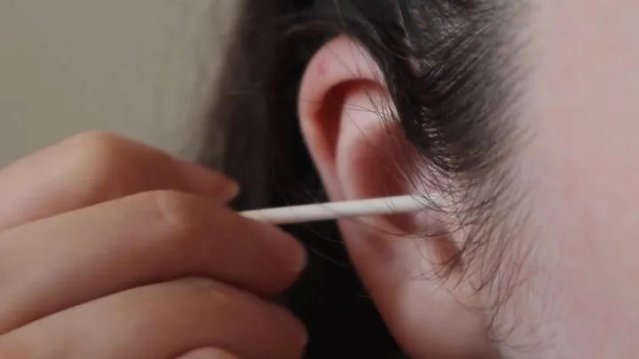 Bratty Girl Ear Cleaning with Q-Tip (Gross Ear Wax - )