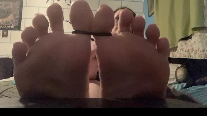 Fat foot bondage pt1