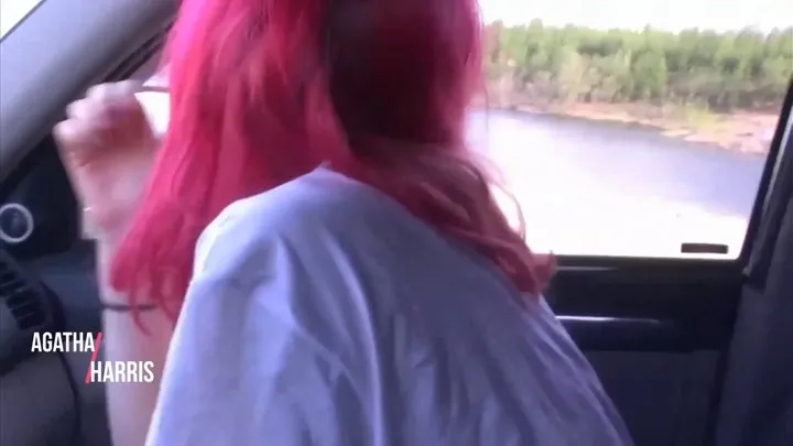 Fake driver fucks a redheaded chick in the backseat