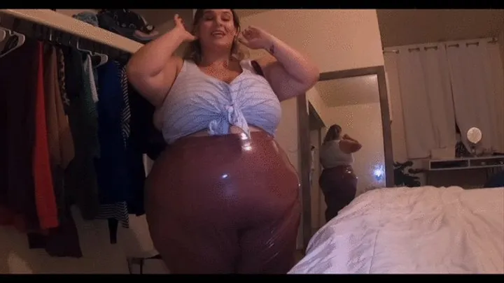 BBW After Munching Belly Show