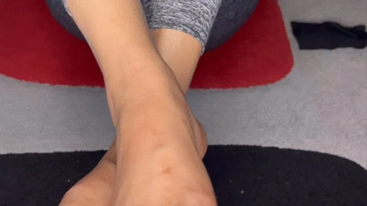 Macy Divine's First Self Foot Worship