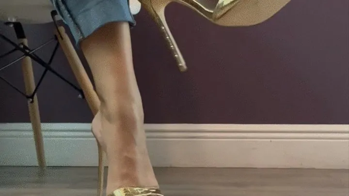 Empty your wallet for my sexy feet