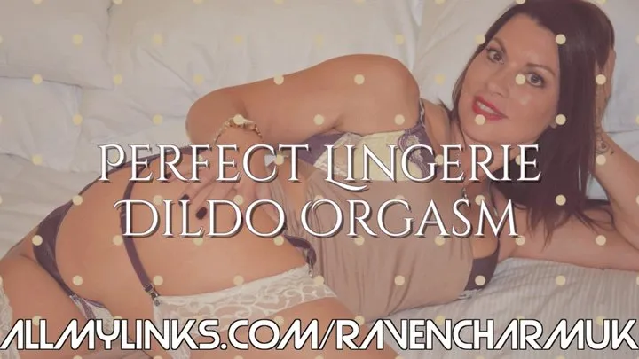 [043] Perfect Lingerie Dildo Orgasm