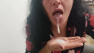 He filled my Mouth with Plenty cum like on a Whore