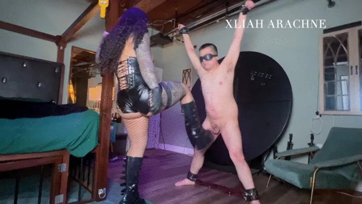 Goth Boot Ballbusting