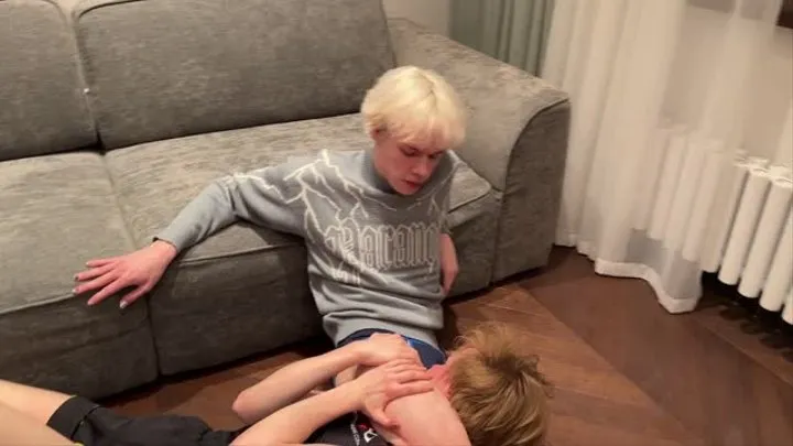 Sexy twink dominates his friend and headscissors him