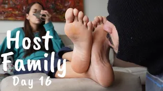 Host family - Day 16 - Breakfast with the aroma and flavor of feet - Aleska