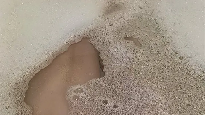 French toes in bubble bath