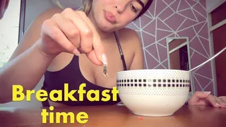 Breakfast Time - Giantess Gabriela