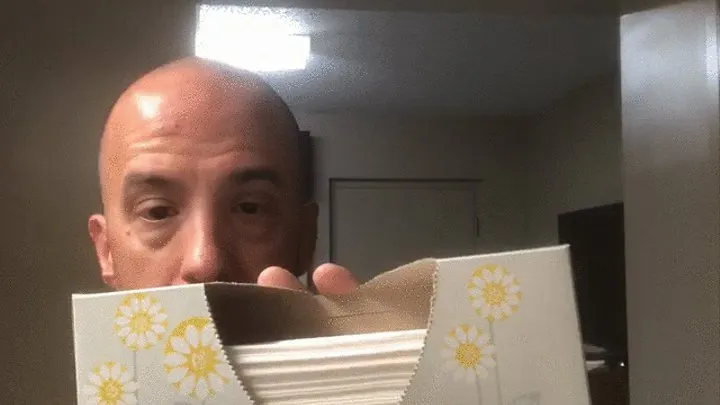 Super juicy nose blows, inducing and sneezing in hotel room on Puffs Plus