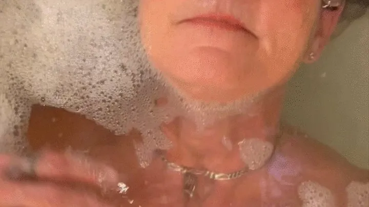 Bath time underwater selfies and flirting