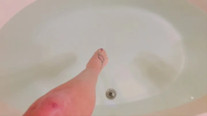 Carissa showing off her new body jewelry in the bathtub; an erotic show just for you!