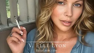 Elle Lyon Short Stories - Hot Girl Weekend