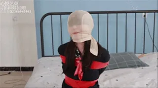 XY71-Xiao Xiao is wrapped in stockings and bound by tape