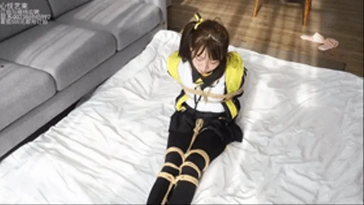 xy10-cosplay girl with black stockings and single ponytail is bound by a rope and struggles