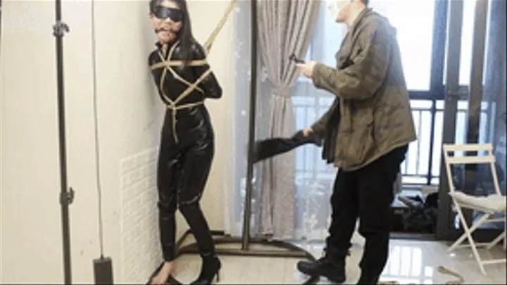 XY Bondage 90 - Queen in Leather gets Bondage Femdom