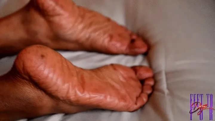 FeetToDYEFor   003