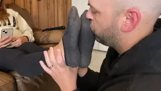 Smelly Foot Face Massage