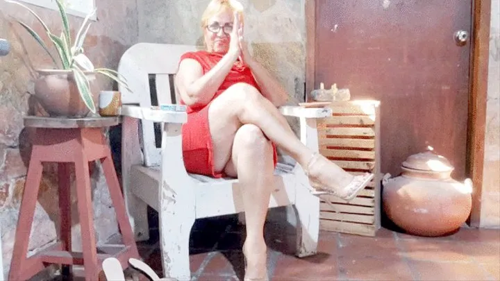 Diana Senior Sexy Smoking barefoot and with high heels sandals