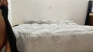 Mia Soles Ass Shaking in the Bed