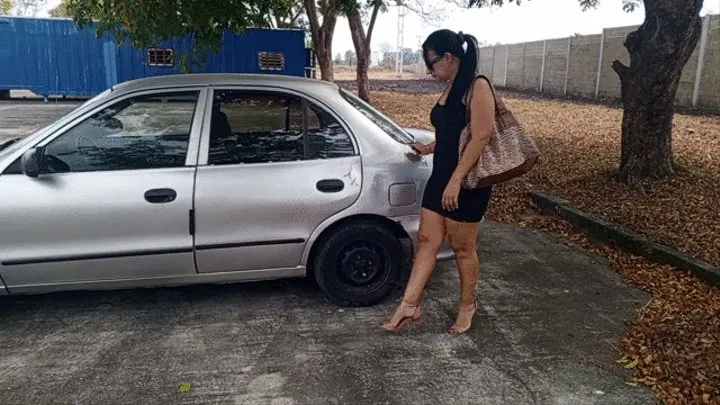 Shescamore cold starting her car on sexy heels