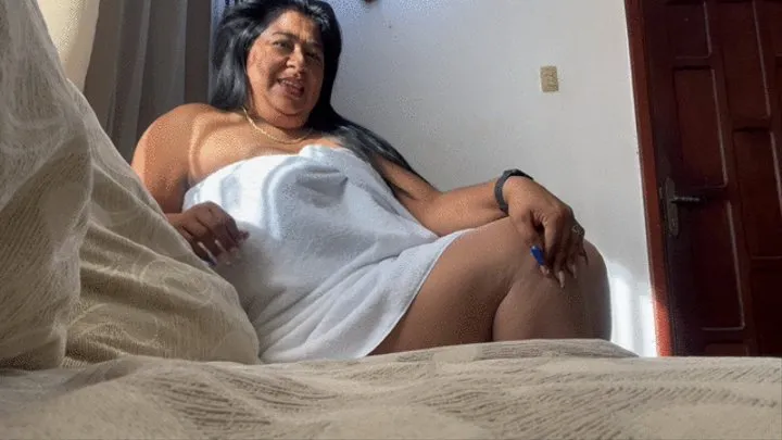 Balbina gorgeous BBW Pantyhose Goddess in the Bed