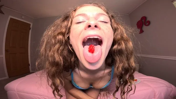 Nathalias Gummy Bear Vore