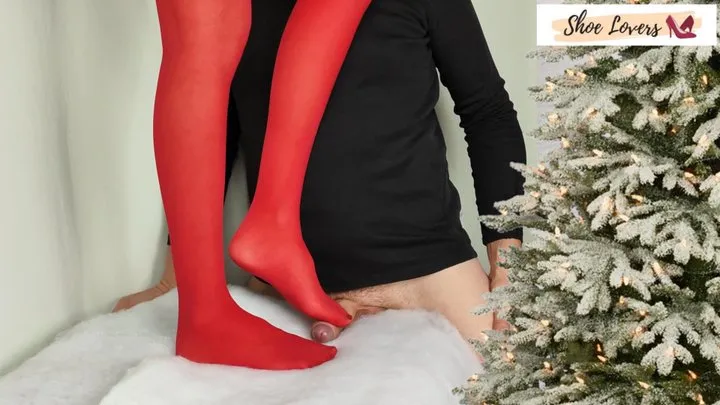 Christnas red syockings footjob cock trampling