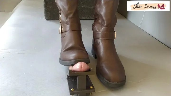 Brown boots pedal pumping bootjob