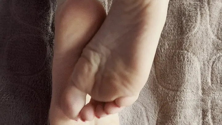 My beautiful feet barefoot, soles and toes