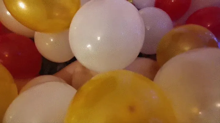 POV Fucking a gorgeous BBW with balloons