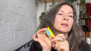 asmr eating chocolat