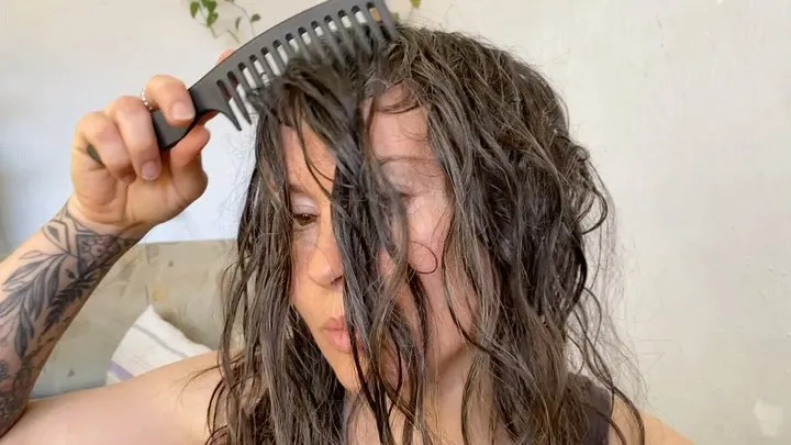 wet hair brushing