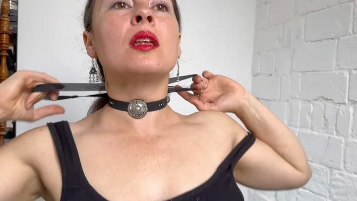 necklace fetish