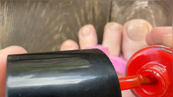 short toes with shiny red polish