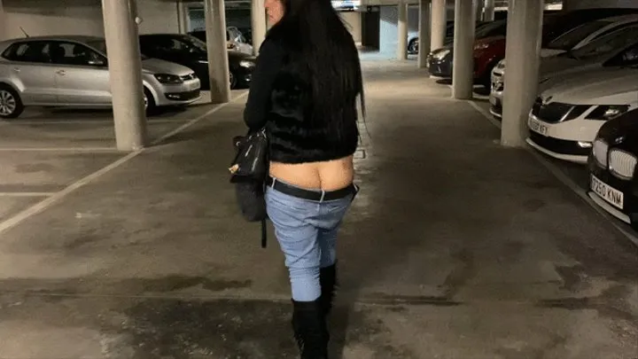 Buttcrack looking for my the car