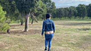 Strolling in Public Buttcrack