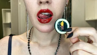 Playful giantess: sweet flirt with a marmalade condom