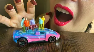 Tinies on a pink car and giantess