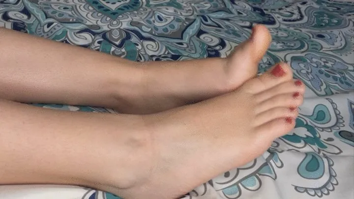 Petite Feet and Toe Curling